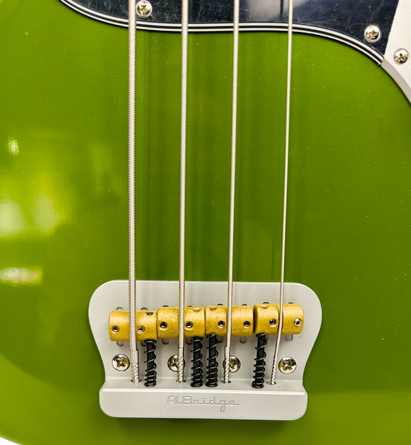 AmpMaster 4 Bass Short Scale 30" Olive Green Relic - Image 5