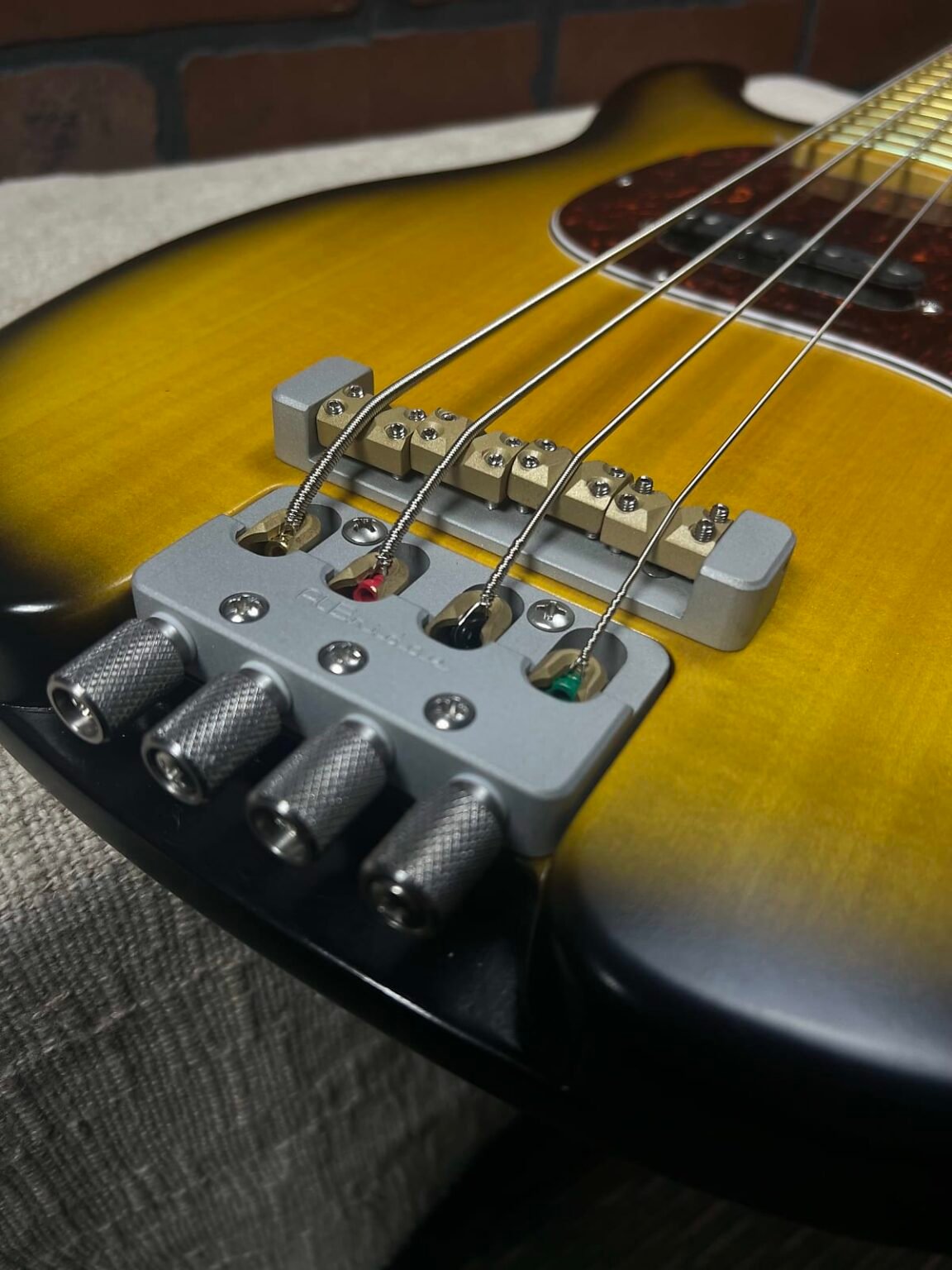 Headless AmpMaster 4 Bass Short Scale 30" - Tone Burst - Image 8
