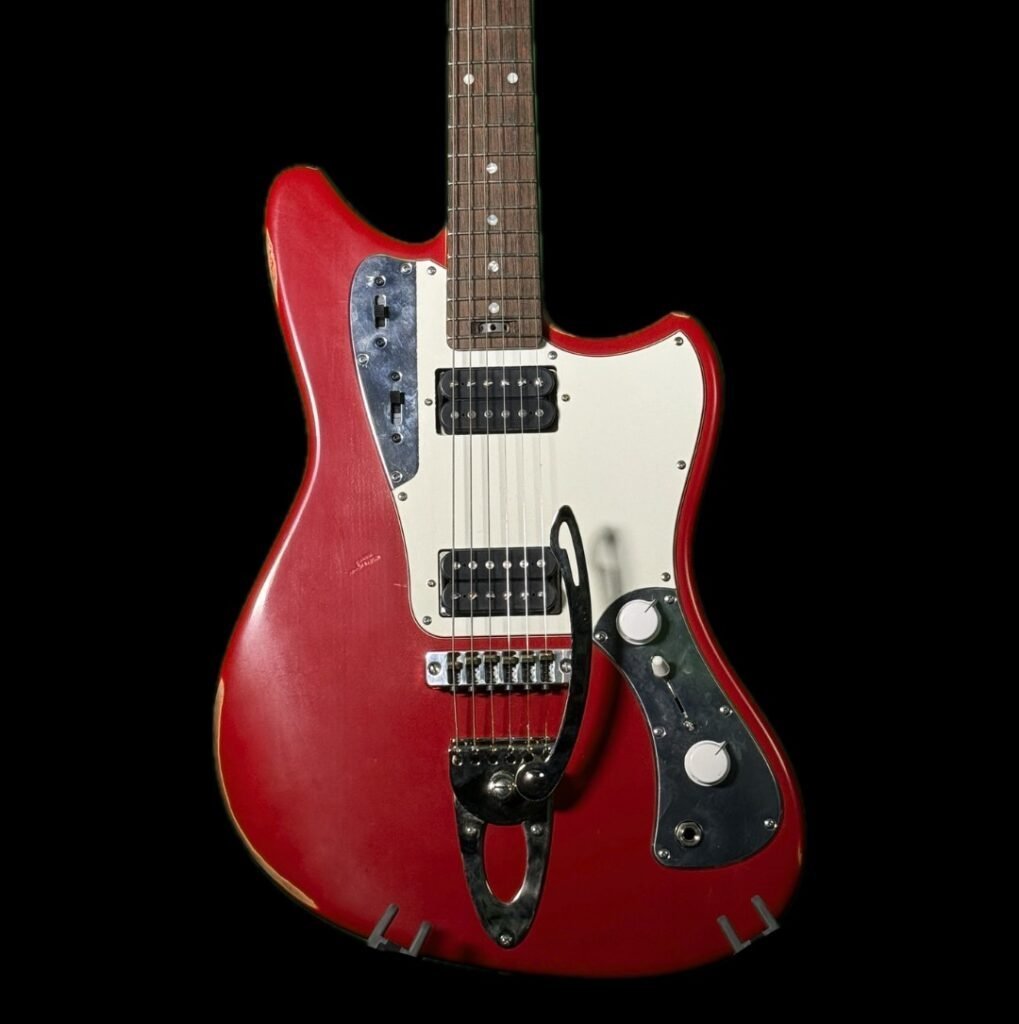 Bobcat Custom Relic with Squid Tremolo - Dakota Red