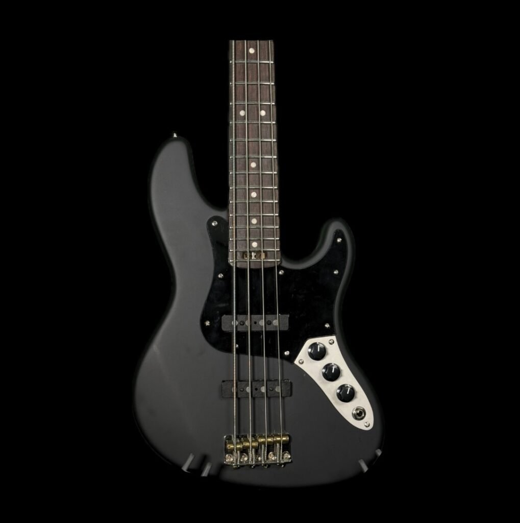 Woodcraft JB4 Mini "Shortest-Scale" 4-String Electric Bass Black - 27" Scale, Black